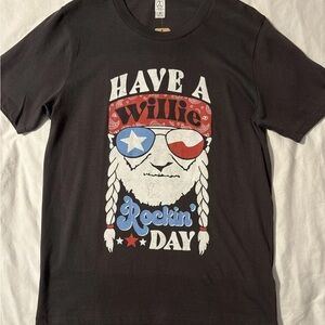 NWT Women’s Willie Nelson “Have A Willie Rockin’ Day” Gray T-shirt, Size S